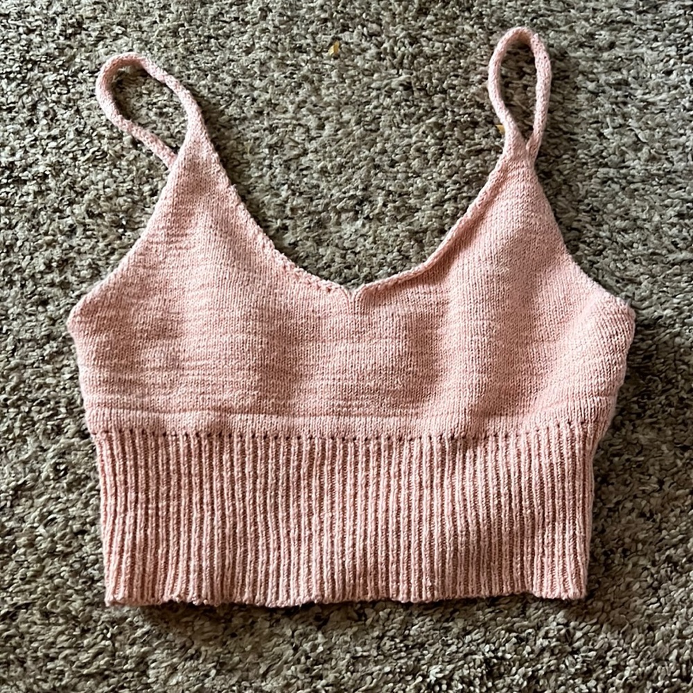 Debut knit pink crop top size small